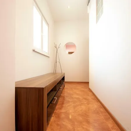 Zivnostenska 4 *